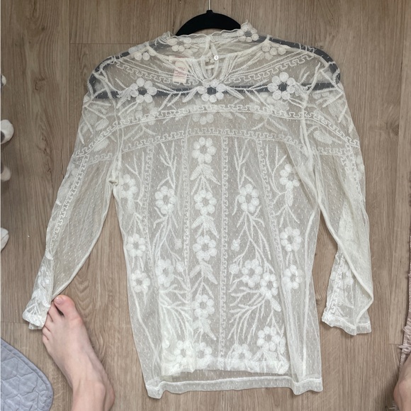 Sundance white lace top, never been worn, size Small - Picture 2 of 4